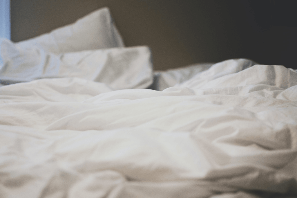 The-rise-of-Travelodge White Travelodge bedding